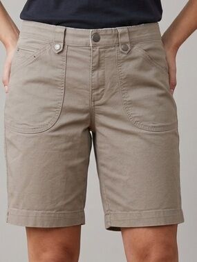 LEE Bermuda Shorts 8 Khaki EUC